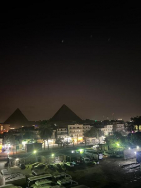 Pyramids & Sphinx View Apartment